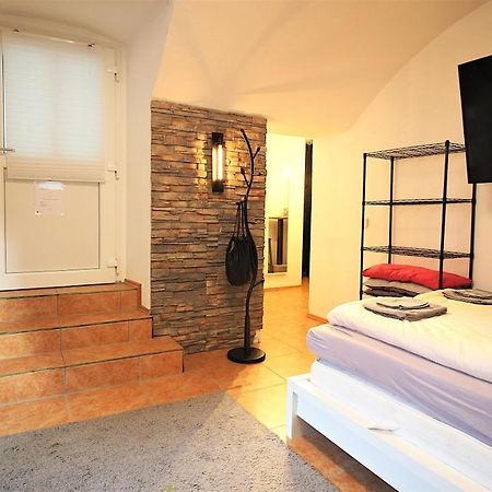 Xxx Fully Equipped Apartment Near Main Station! Βίρτσμπουργκ Εξωτερικό φωτογραφία