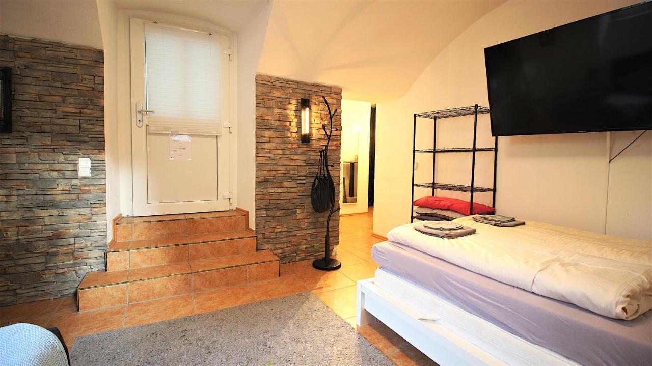 Xxx Fully Equipped Apartment Near Main Station! Βίρτσμπουργκ Εξωτερικό φωτογραφία
